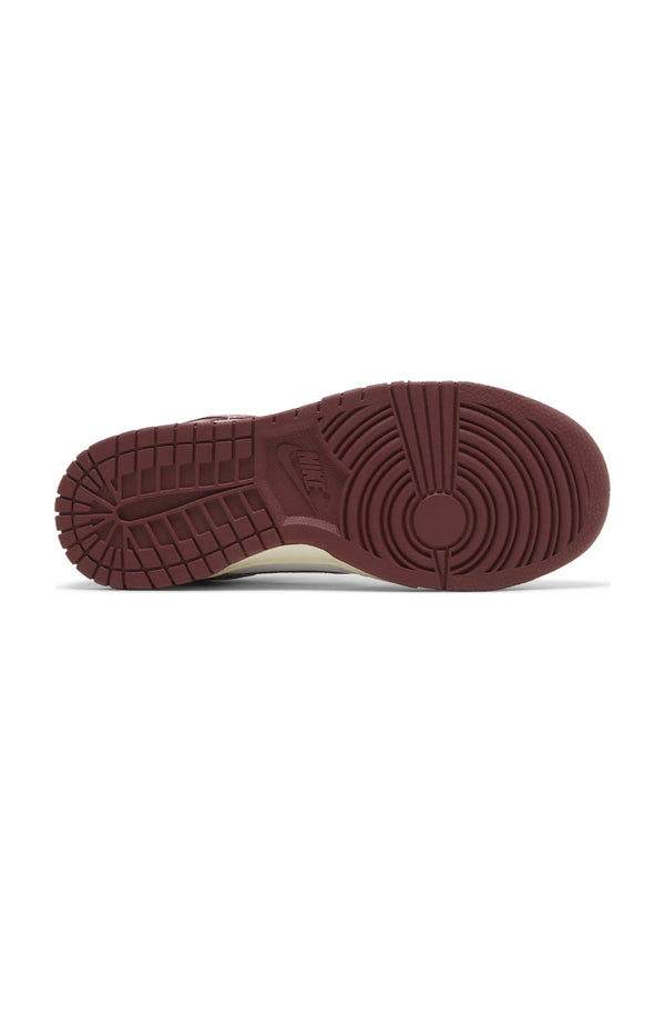Nike Dunk Low Vintage Red